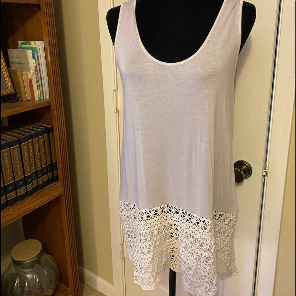 Surrealist lace trim sleeveless tunic